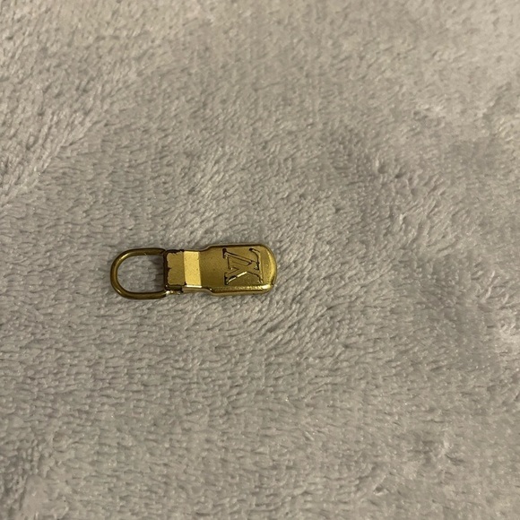 Louis Vuitton Vintage Monogram Sarah Wallet - Picture 16 of 16